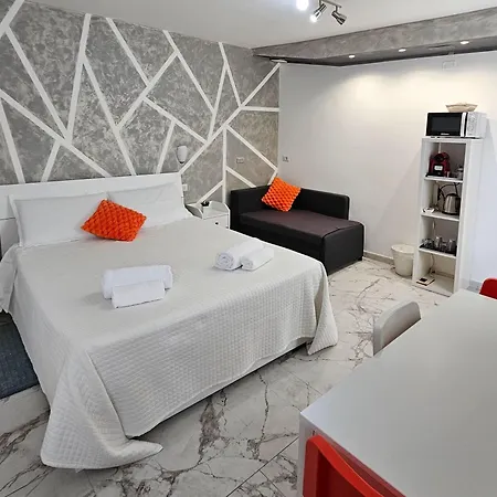 The Dreamers Mxp Bed & Breakfast 3*